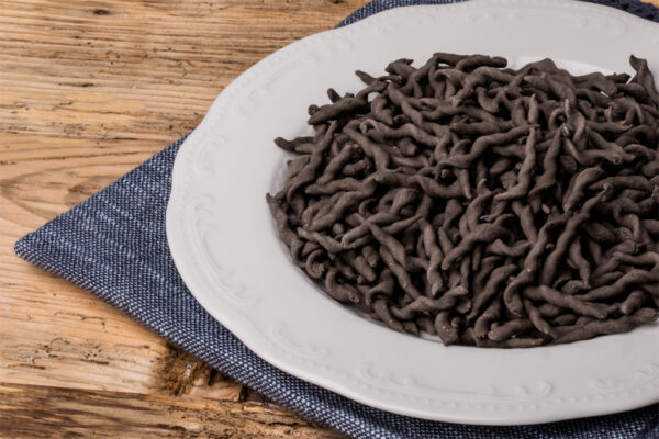 Trofie al nero di seppia Trofie al Nero di Seppia